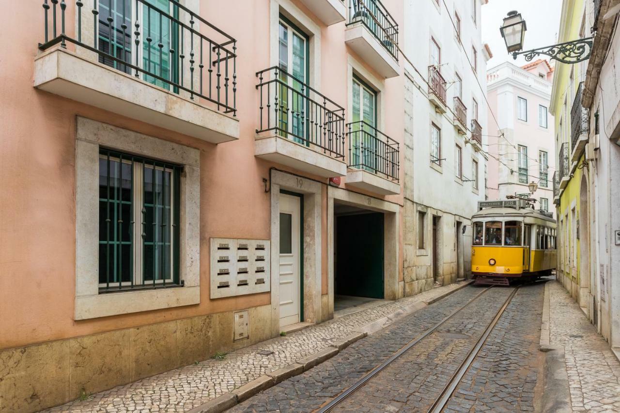 Alfama Modern Two-Bedroom Apartment W/ River View And Parking - By Lu Holidays Lisboa Exteriér fotografie